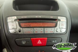 Peugeot 107 1.0-12V Airco Millesim picture 7