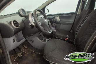 Peugeot 107 1.0-12V Airco Millesim picture 19