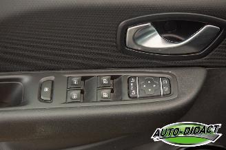 Renault Clio 0.9 TCe Clima Navi Intens picture 12