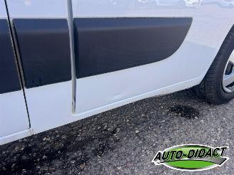 Renault Master T35 2.3 dCi Airco 135 L2H2 Work Edition picture 28