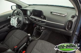 Kia Picanto 1.0 DPI Digi Dash Navi Camera Airco DynamicLine picture 20