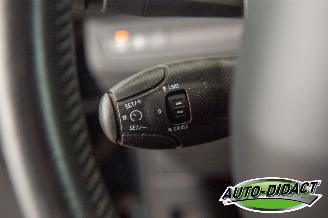 Peugeot 2008 1.2 Access Clima Navi picture 16