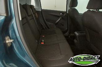 Peugeot 2008 1.2 Access Clima Navi picture 23