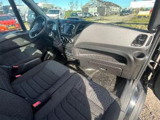 Iveco Daily 35D18H 3.0 300 Automaat picture 19