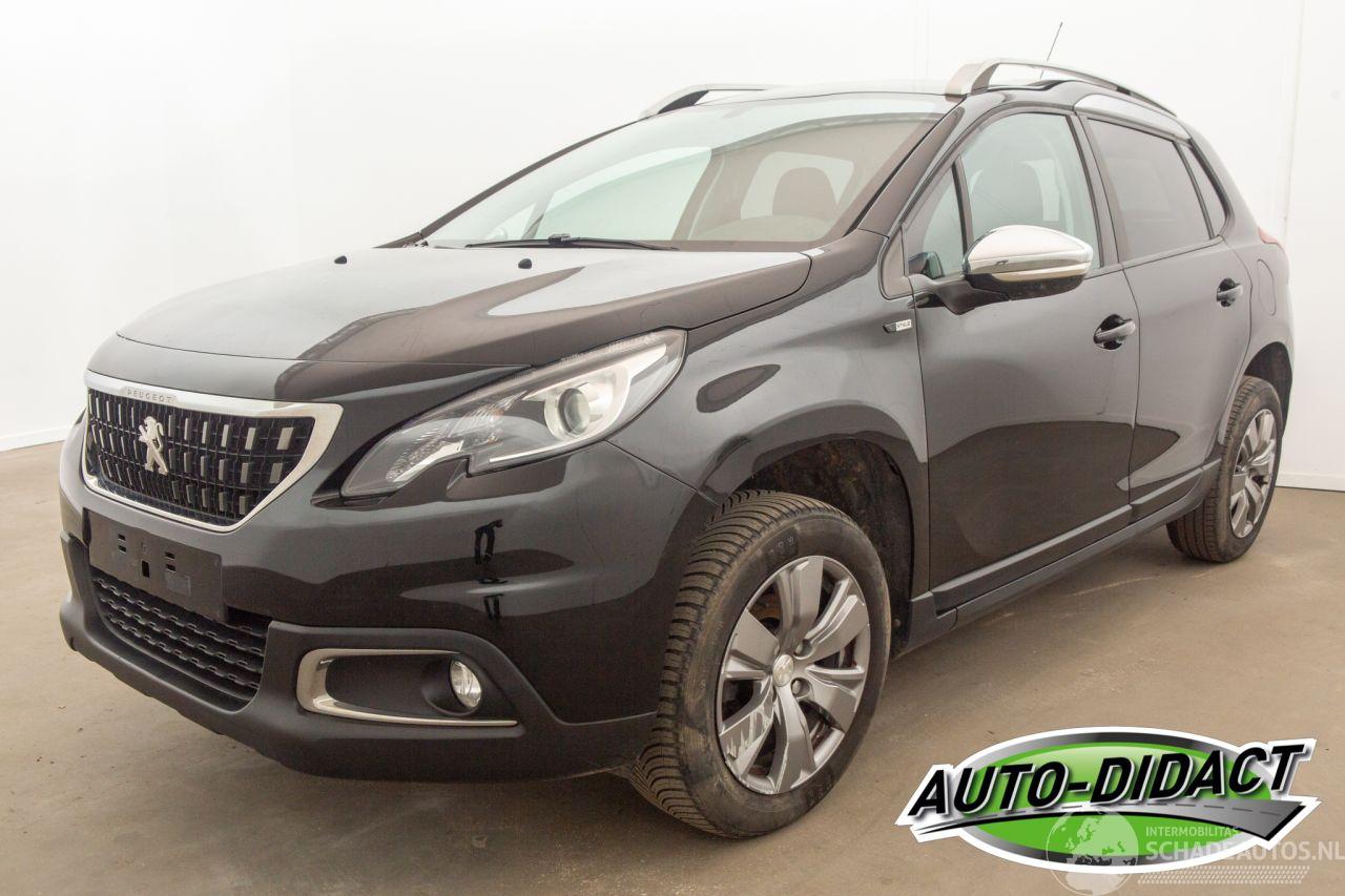 Peugeot 2008 1.2 Access Clima Navi