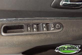 Peugeot 5008 1.6 VTi Clima Navi 7p. Blue Lease picture 12