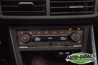 Volkswagen Polo 1.0 TSI Pano Dig Dash Clima Navi Business R Highline picture 9