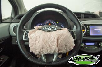 Toyota Yaris 1.5 Full Hybrid Automaat Navi Camera picture 5