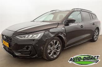 krockskadad bil auto Ford Focus 1.0 EcoBoost Hybrid Clima Navi 59.290 km NAP ST Line 2024/8