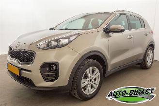 skadebil auto Kia Sportage 1.6 GDI Clima Navi Camera First Edition 2017/1