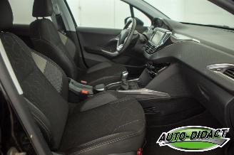 Peugeot 2008 1.2 Clima Navi 117.759 km Access picture 21