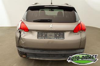 Peugeot 2008 1.2 60kW Navi Clima Access picture 37