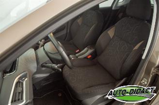 Peugeot 2008 1.2 60kW Navi Clima Access picture 26