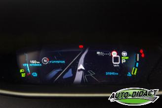 Peugeot e-2008 GT Automaat 100kW 37.245 km Navi Clima Digi Dash picture 6