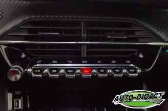 Peugeot e-2008 GT Automaat 100kW 37.245 km Navi Clima Digi Dash picture 10