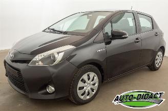 krockskadad bil auto Toyota Yaris 1.5 Hybrid Automaat Clima Camera Comfort 2012/9
