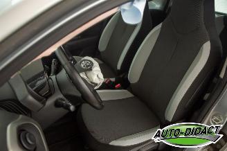 Toyota Aygo 1.0 X-Play Airco Camera picture 26