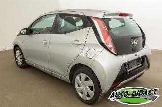 Toyota Aygo 1.0 X-Play Airco Camera picture 3
