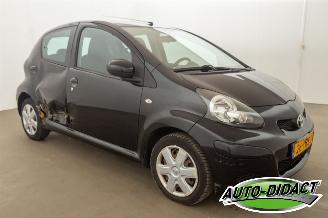 Toyota Aygo 1.0-12V Comfort Navigator picture 2
