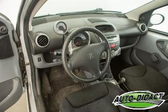 Peugeot 107 1.0-12V XS Automaat picture 5