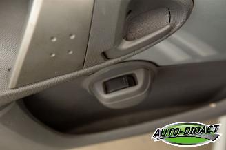 Peugeot 107 1.0-12V XS Automaat picture 13