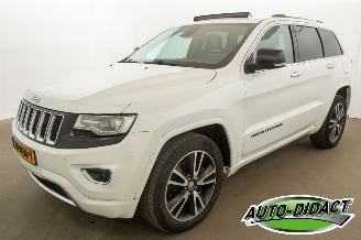 uszkodzony samochody osobowe Jeep Grand-cherokee 3.0 CRD 184kW Automaat Pano Navi Camera Leder  Overland 2016/5