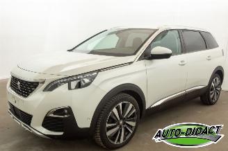 Vaurioauto  passenger cars Peugeot 5008 1.5 BlueHDI 7p. Navi Clima Allure 2020/11