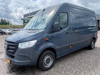 damaged commercial vehicles Mercedes eSprinter 312 85kW 60.951 km Airco 2021/7