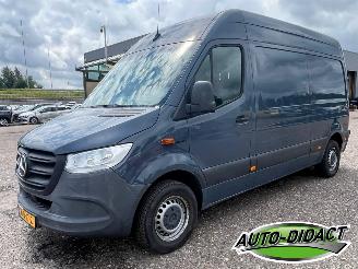 skadebil bedrijf Mercedes eSprinter 312 85kW 60.951 km Airco 2021/7
