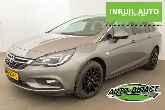 krockskadad bil auto Opel Astra 1.4 Navi Camera Clima Business+ 2017/1