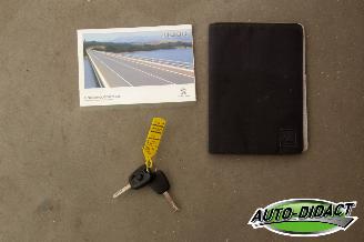Peugeot 107 1.0-12V Airco Sublime picture 22
