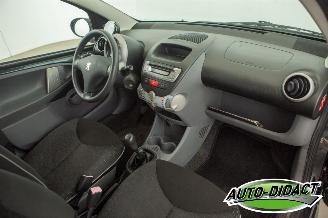 Peugeot 107 1.0-12V Airco Sublime picture 14