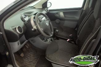 Peugeot 107 1.0-12V Airco Sublime picture 20