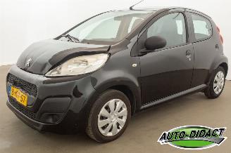 Schadeauto Peugeot 107 1.0 Airco Access Accent 2013/4