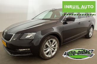 krockskadad bil auto Skoda Octavia 1.5 TSI Automaat Clima Navi 2019/3