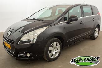 krockskadad bil auto Peugeot 5008 1.6 VTi 7p. Navi Clima Blue Lease 2011/2