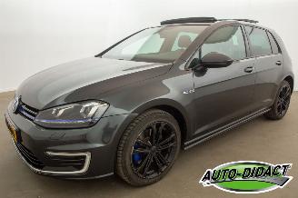 Coche accidentado Volkswagen Golf 1.4 TSI GTE Pano Automaat Camera Navi 2015/12