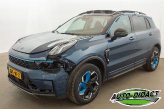 Vaurioauto  passenger cars Lynk & Co 01 1.5 105kW Automaat Pano Camera 2022/3