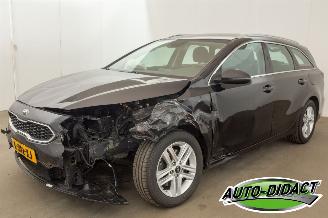 skadebil auto Kia Ceed 1.0 T-GDi Navi Camera Clima DynamicLine 2021/8