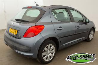 Peugeot 207 1.4-16V Airco Color-line picture 4