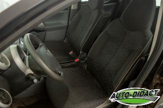 Peugeot 107 1.0-12V XS Airco picture 16
