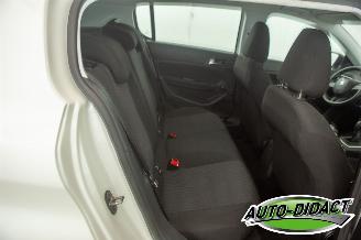 Peugeot 308 1.2 VTi Airco Blue Lease picture 18