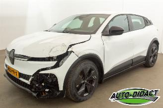 uszkodzony samochody osobowe Renault Mégane E-Tech 40 kWh 18.775 km NAP Urban Range Evolution 2025/5