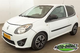 krockskadad bil auto Renault Twingo 1.2-16V Airco Collection 2011/2