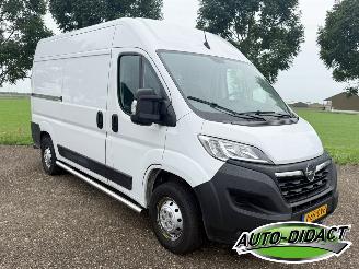 Opel Movano 2.2D L2H2 3.5t Airco picture 2