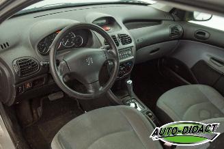 Peugeot 206 1.4 Automaat Pop Art picture 13