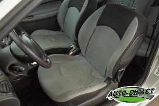 Peugeot 206 1.4 Automaat Pop Art picture 15