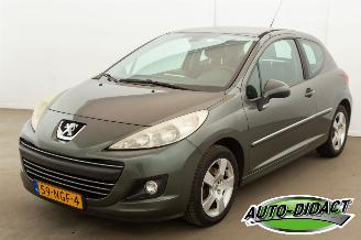 Unfallwagen Peugeot 207 1.6 VTi Clima Navi Première 2010/8