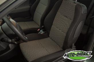 Peugeot 207 1.6 VTi Clima Navi Première picture 15