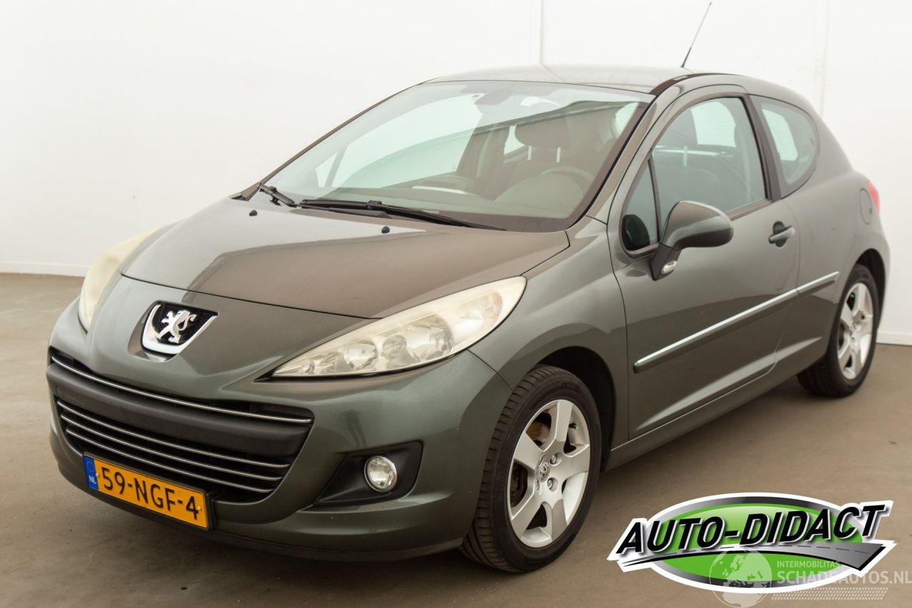 Peugeot 207 1.6 VTi Clima Navi Première